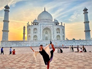Photo yoga anouk Taj M dancer pose avril 2023